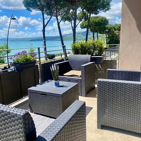 Casa Fronte * Trevignano Romano